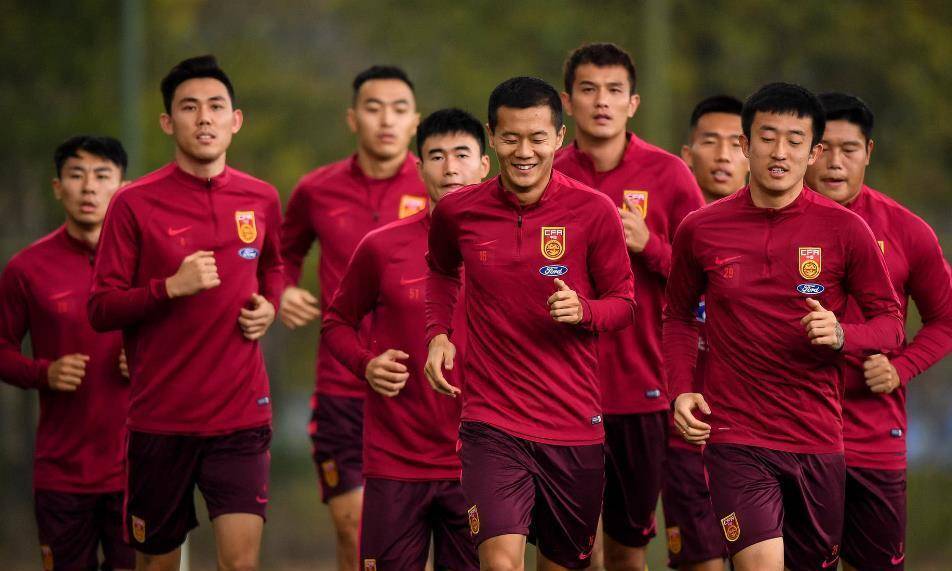 南宫娱乐-国内足球比赛中哪支球队防守稳固？