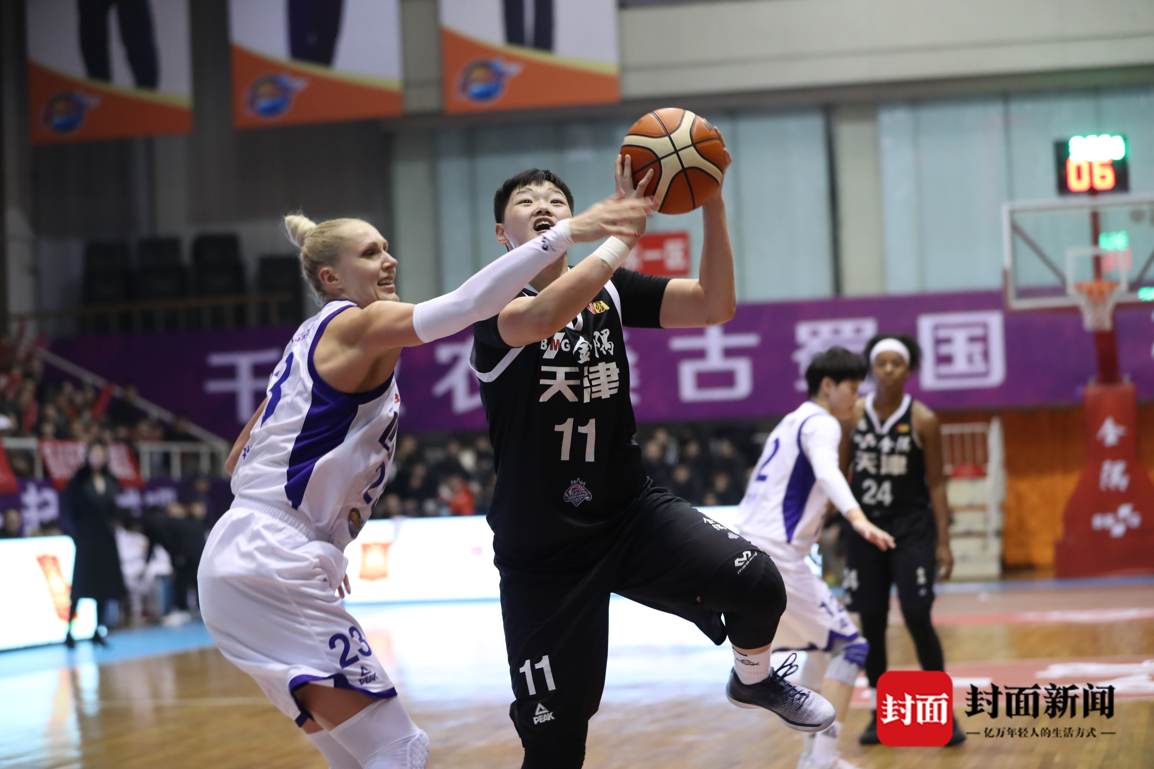 福建队主场大胜天津队，取得双杀