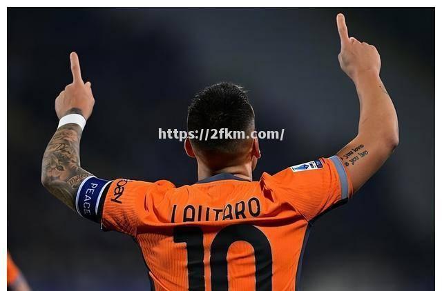 客场大胜势不可挡，球迷欢呼雀跃