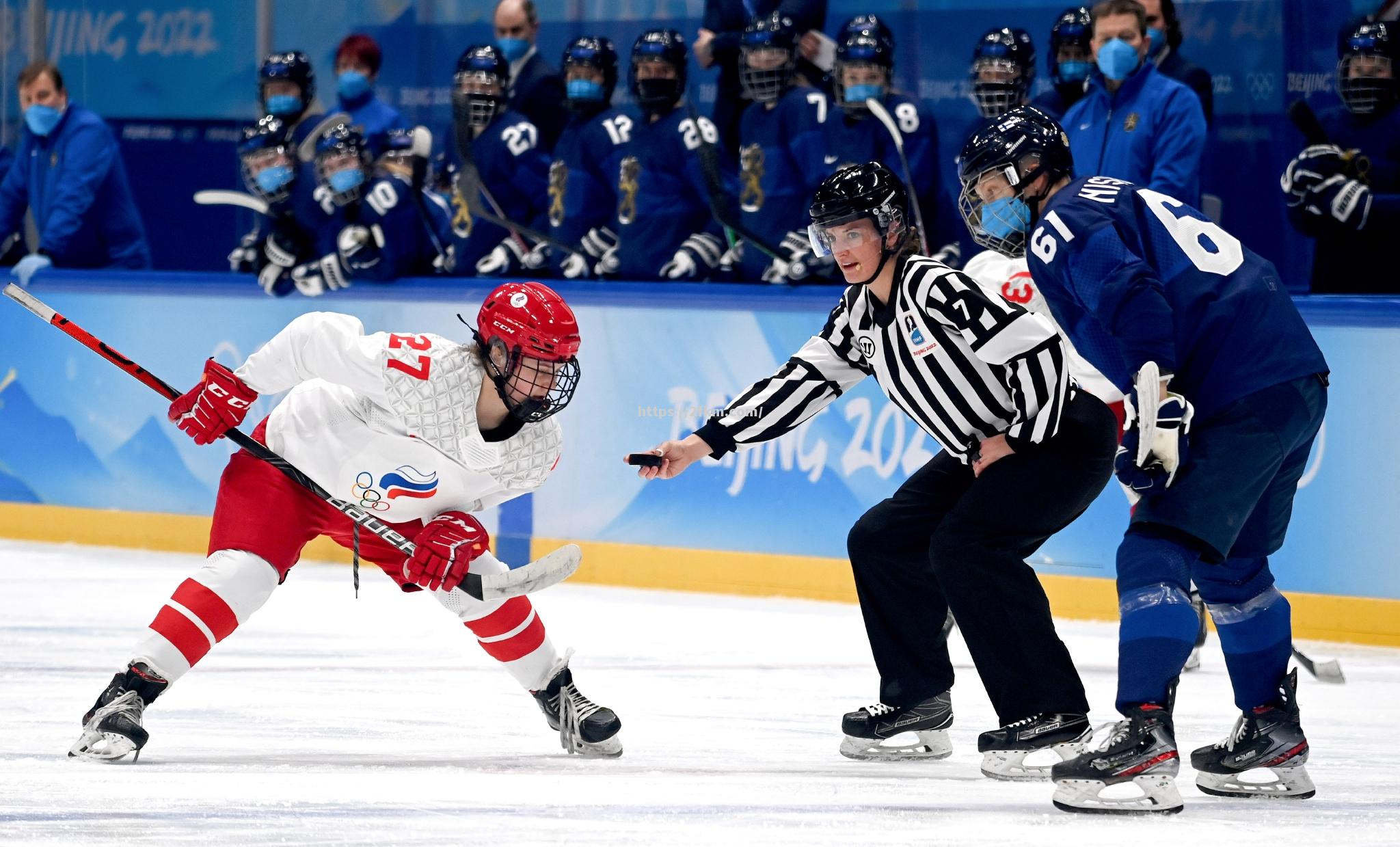 南宫娱乐-芬兰女子冰球队携手晋级半决赛