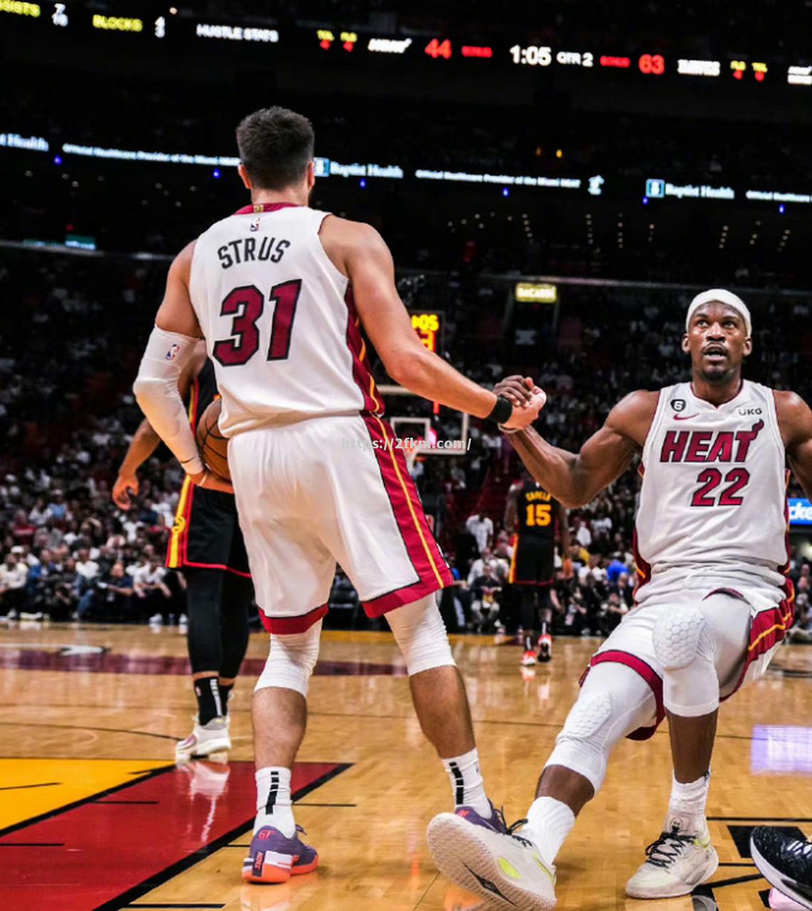 南宫娱乐-NBA季后赛第一轮战况激烈，球队实力对决