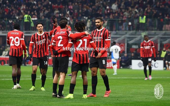 南宫娱乐-AC米兰客场逼平萨索洛，牢牢守住积分榜第一