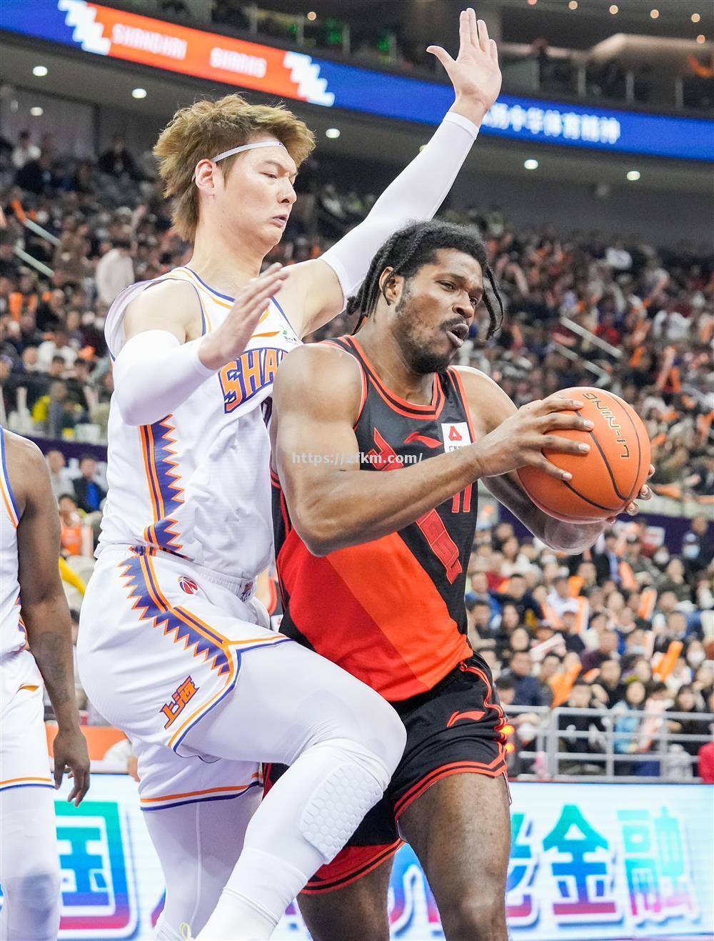 上海男篮客场告捷，迎来开门红