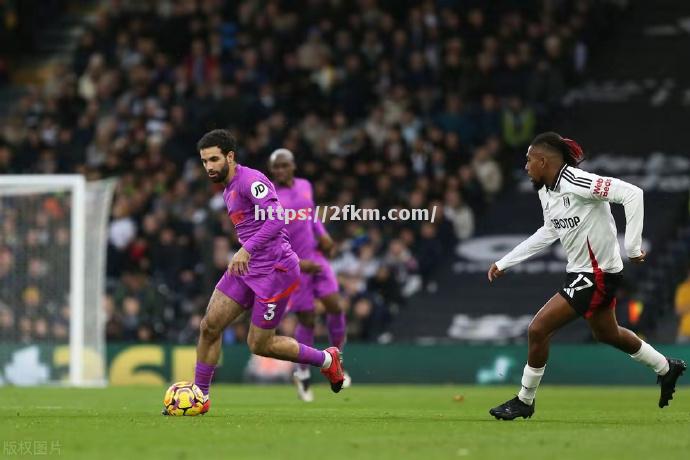 伯恩茅斯客场逼平狼队，保持不败